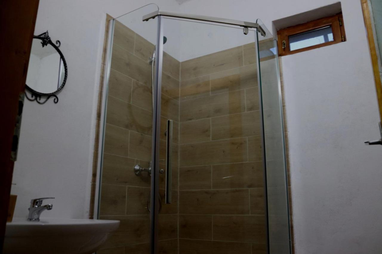 Galeria Turismului Montan Guest House Cartisoara Ngoại thất bức ảnh